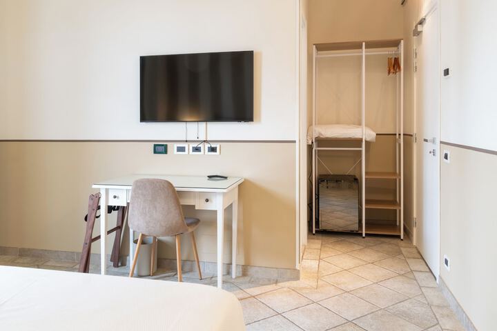 Room 19 of 53