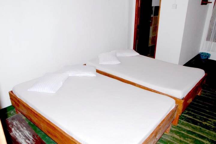 Room 2 of 21