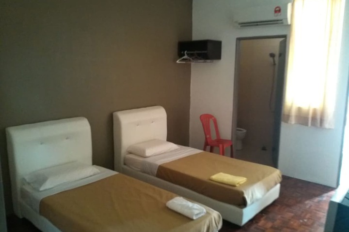 Room 18 of 19