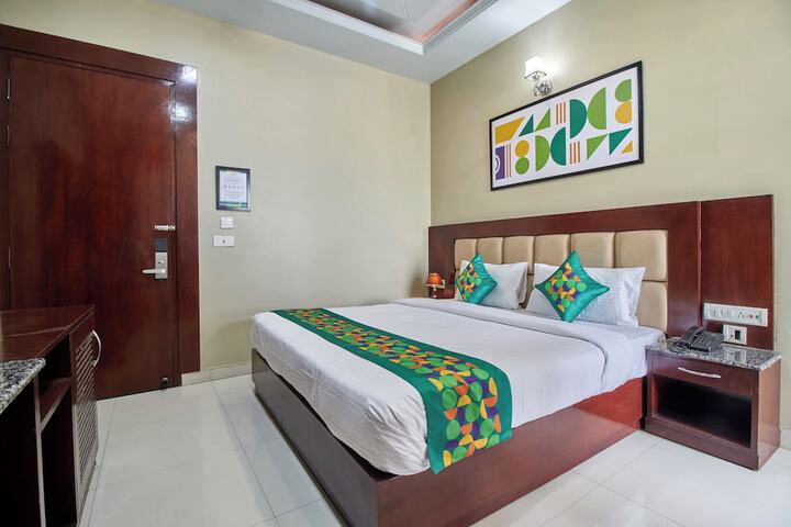 Room 16 of 39