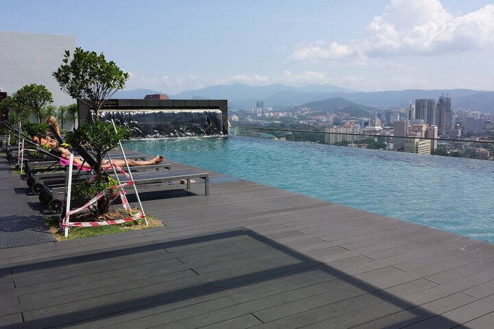 Hotel Pool