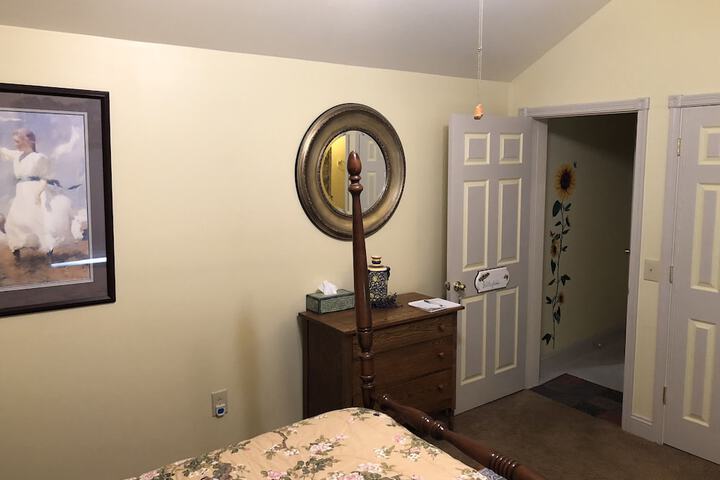 Room 11 of 32