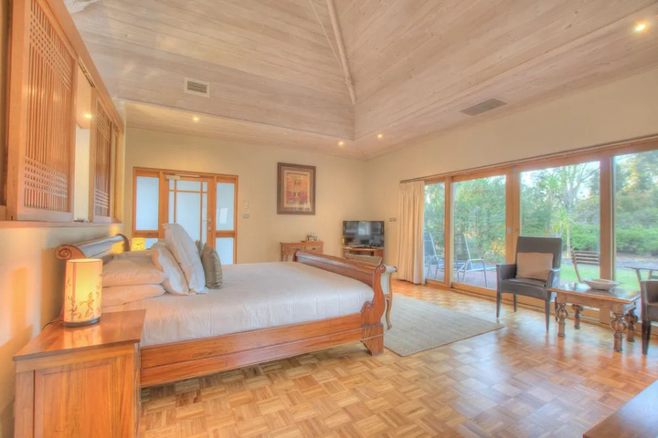 Room 2 of 13