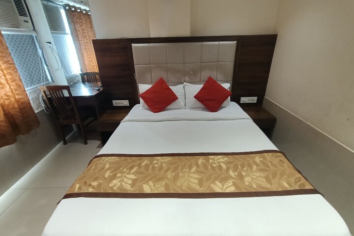 Room 64 of 90