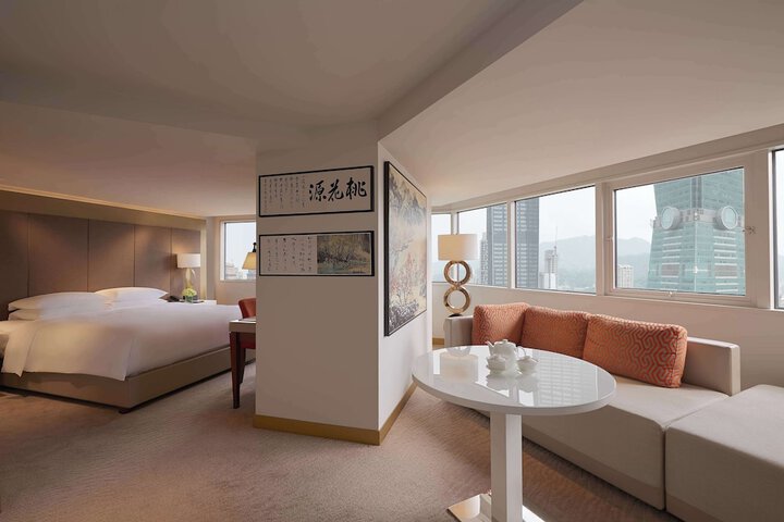 Room 9 of 66