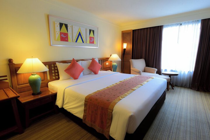 Room 8 of 71