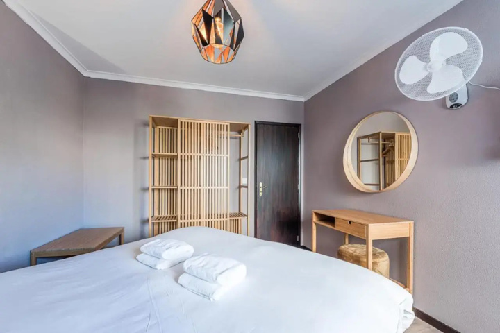 Room 4 of 15
