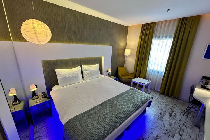 Room 12 of 29