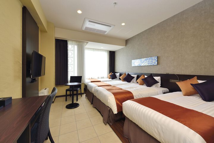 Room 20 of 171