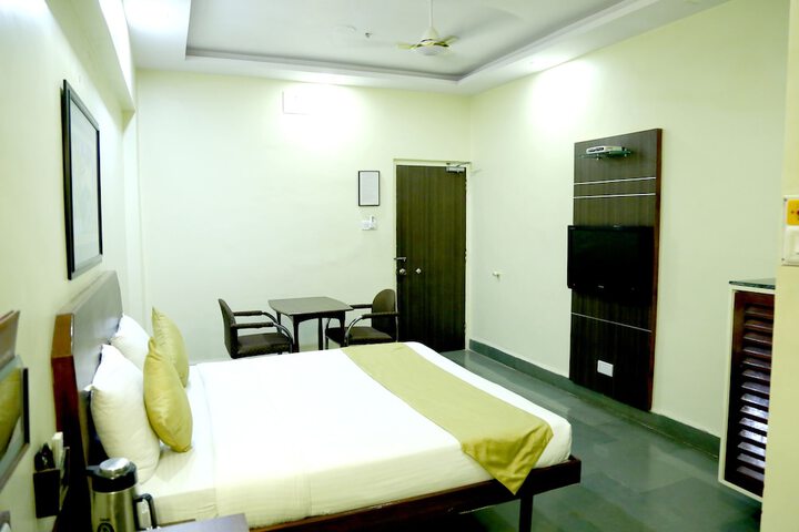 Room 14 of 94