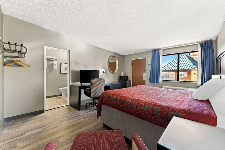 1 King Bed (1 of 9)