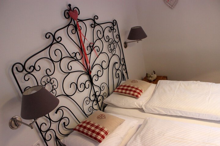 Room 15 of 39