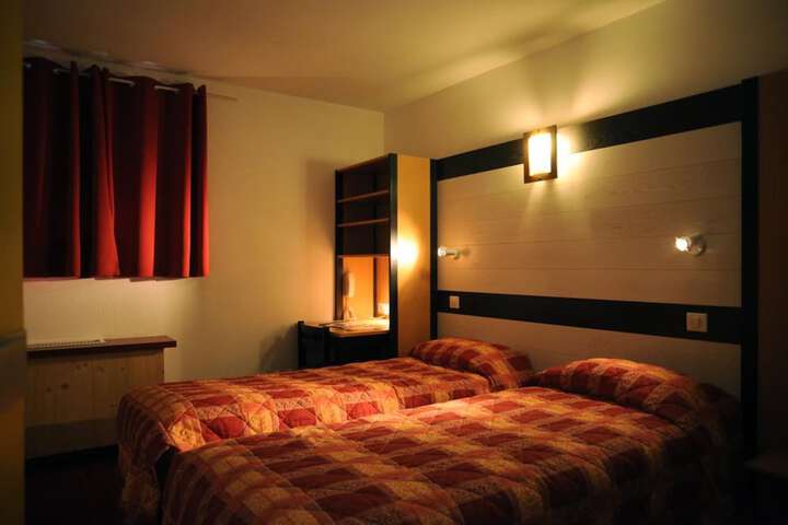 Room 5 of 37