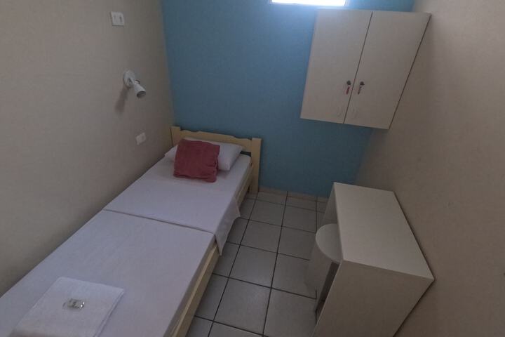 Room 14 of 22