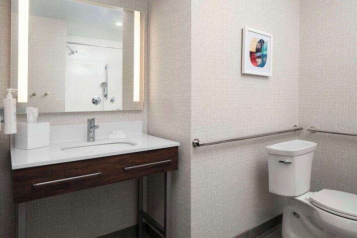 Double Accessible (2 of 7)