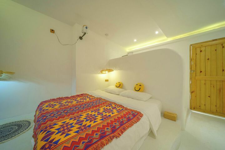 Room 77 of 171