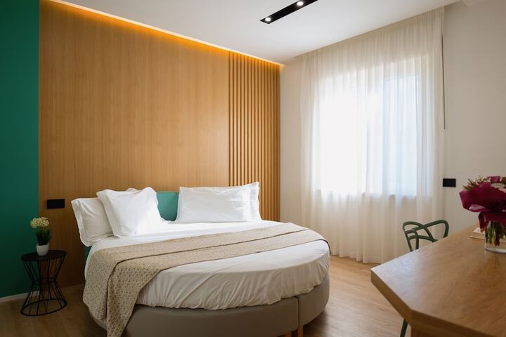 Room 28 of 68