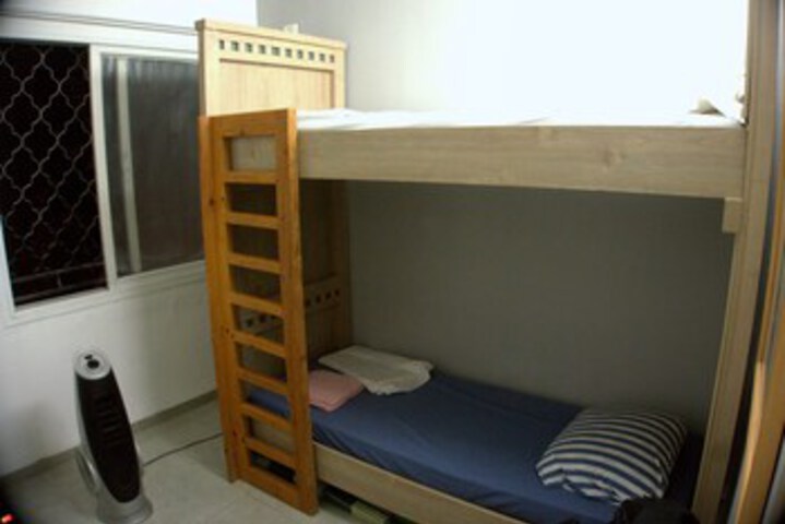 Room 10 of 49