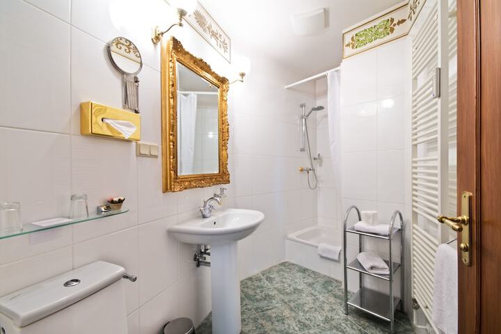 Clean Restrooms