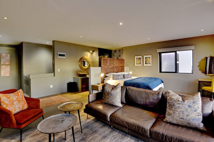 Room 17 of 53