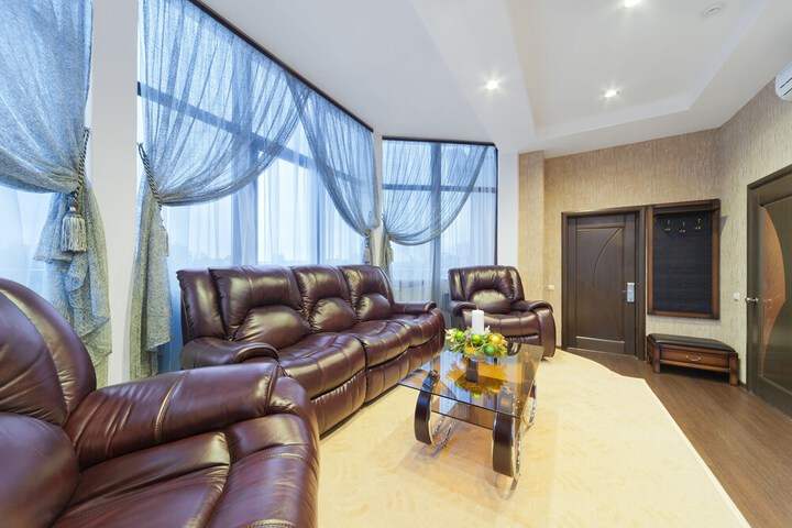Room 17 of 36