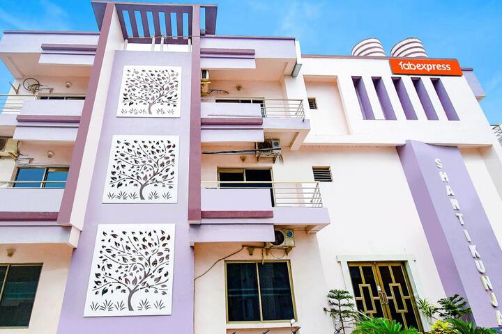 FabHotel Shantikunja