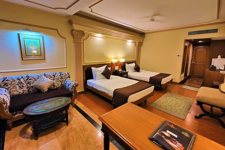 Room 3 of 23
