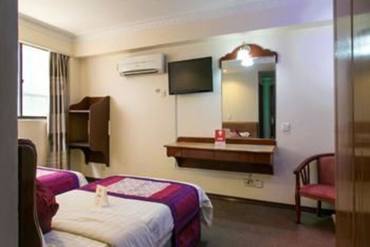 Room 7 of 19
