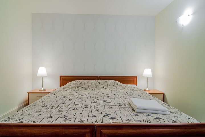 Room 13 of 40