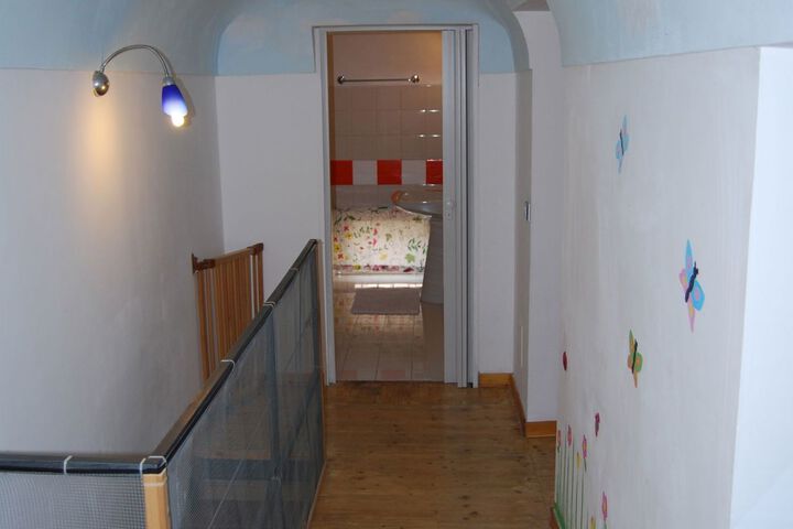 Room 19 of 27