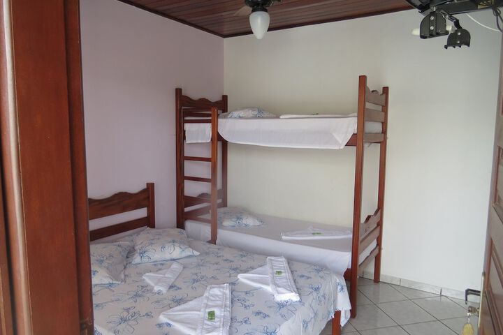 Room 5 of 11
