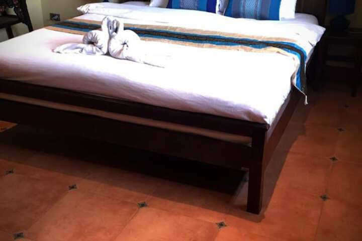 Room 4 of 14