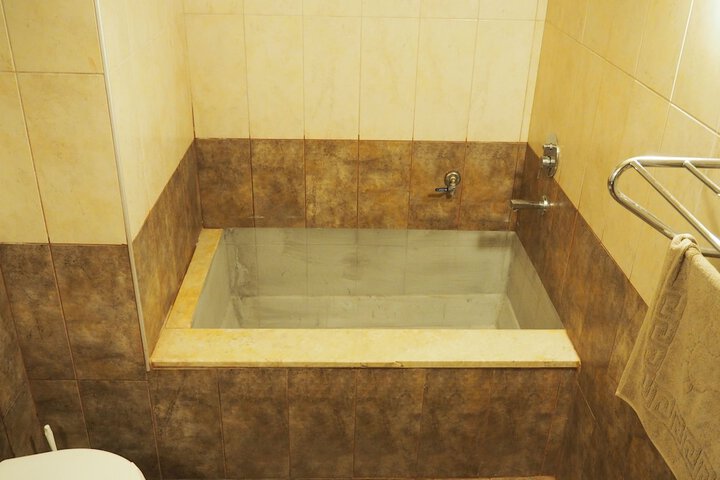 Room 53 of 85