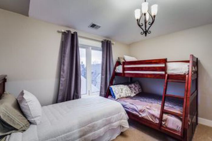 Room 5 of 22