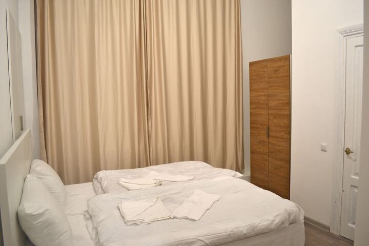 Room 43 of 131