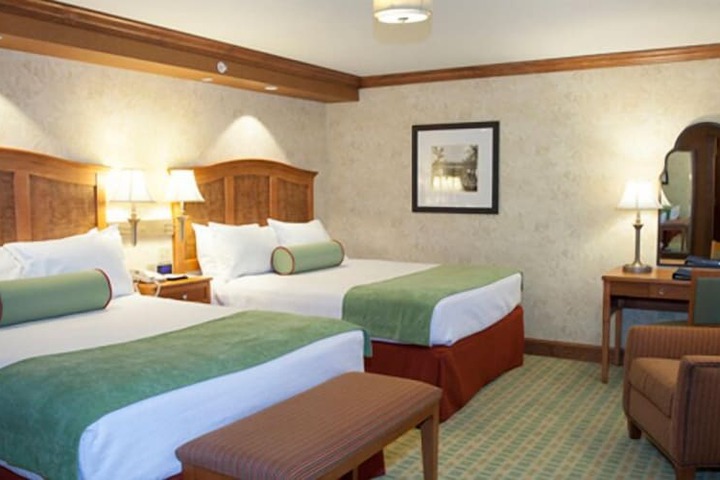 Premier 2 Queen Beds (9 of 13)
