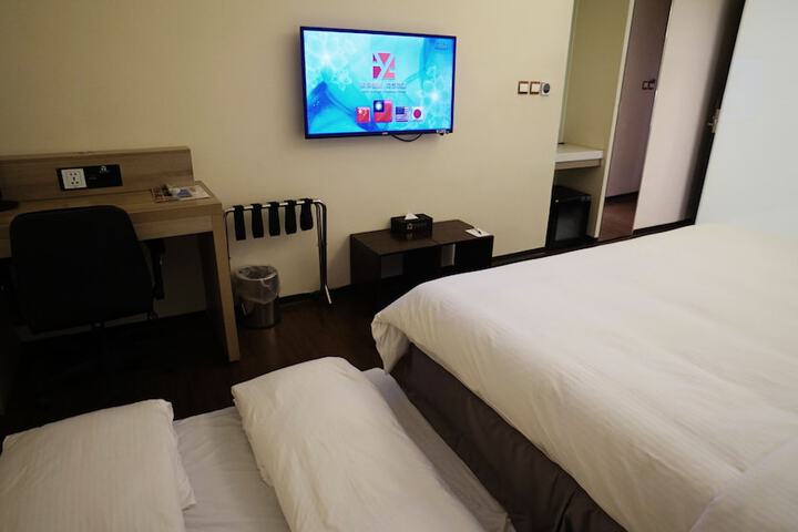 Room 26 of 39