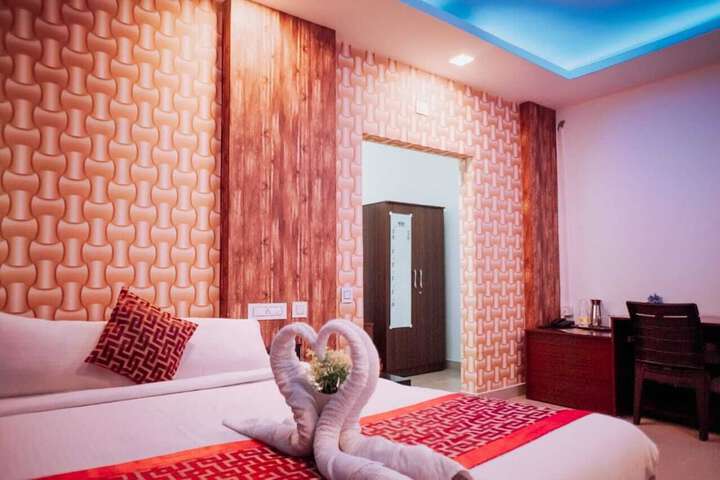 Room 3 of 6