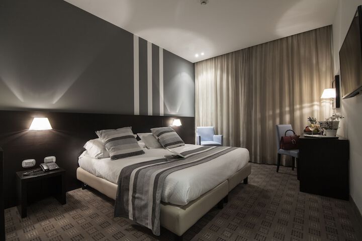 Room 5 of 30