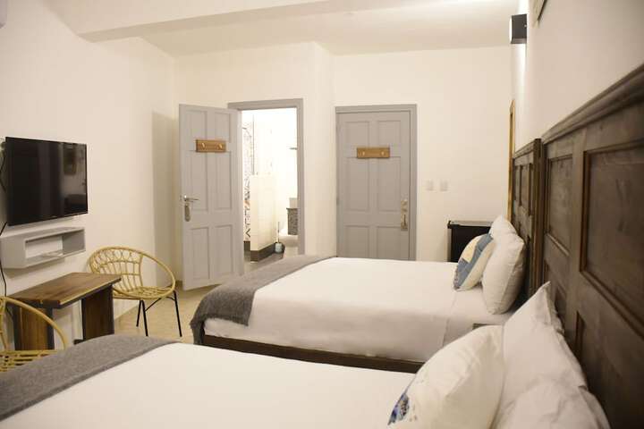 Room 14 of 72