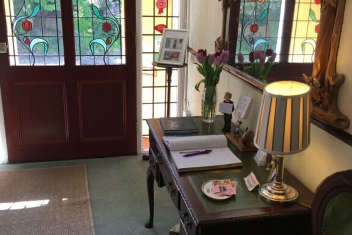 Photo 9