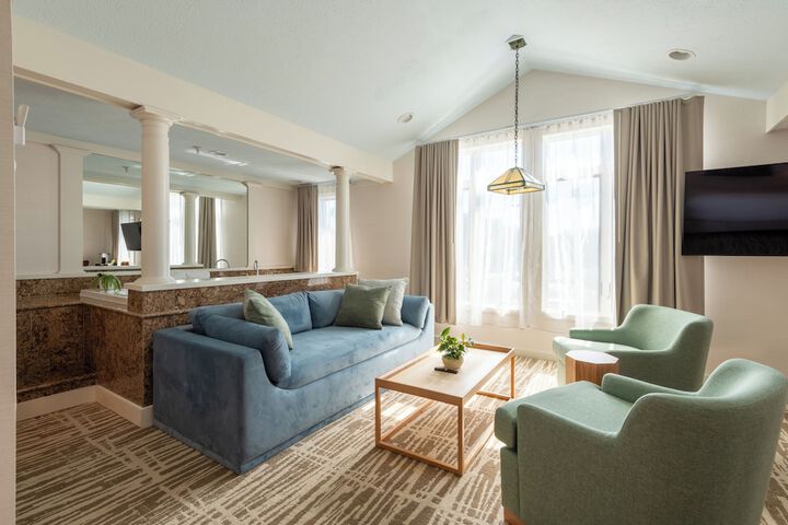 Room 43 of 105