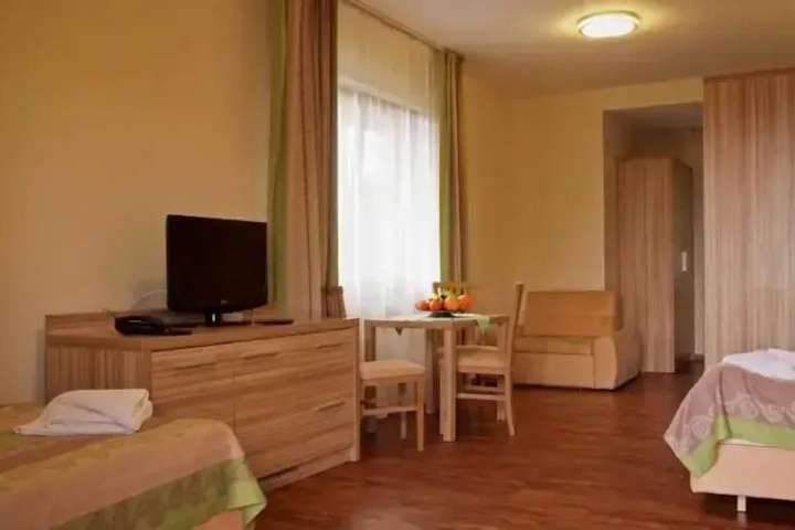 Room 3 of 11