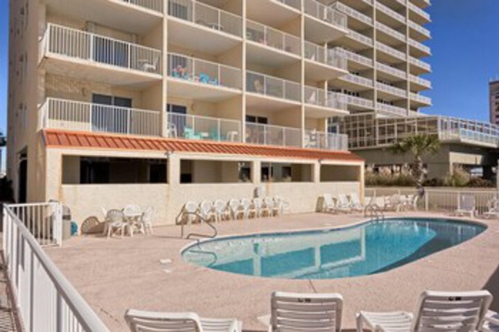 Pool 16 of 26