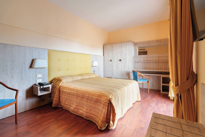 Room 9 of 44