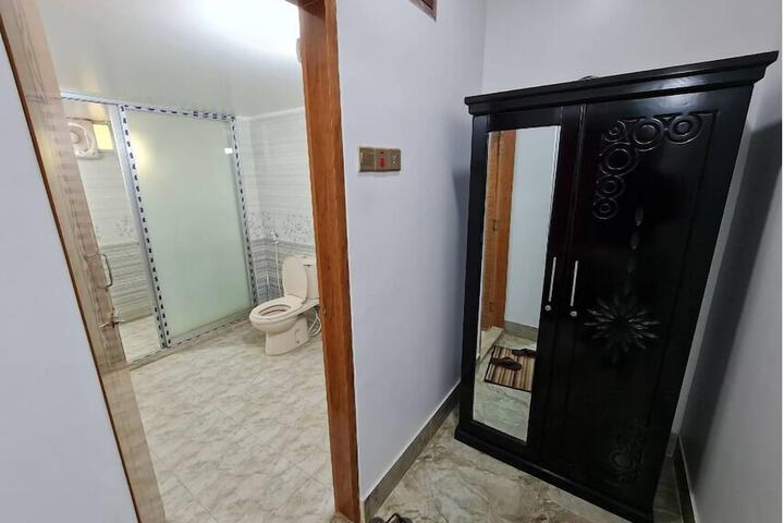 Room 15 of 22