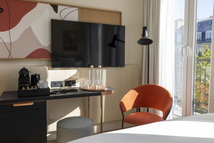 Room 5 of 42