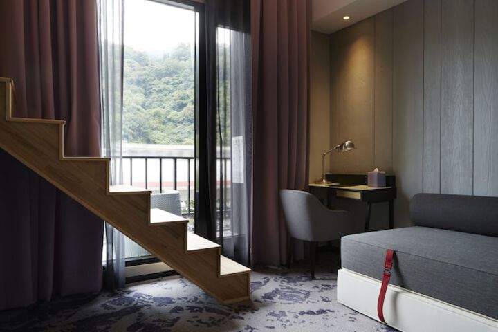 Room 30 of 61