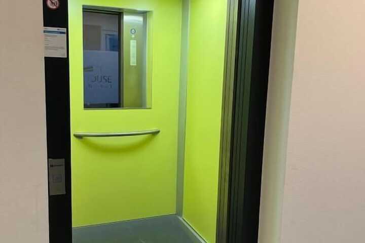 Room 8 of 12