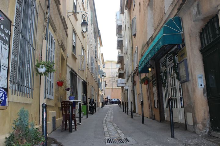 Hotel Entry